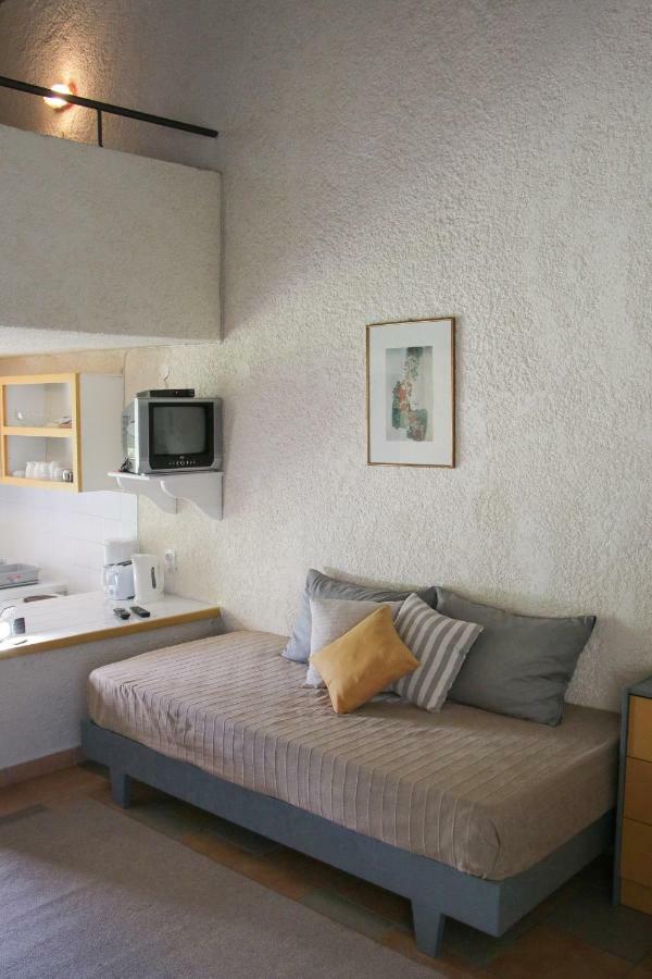 Lefkes Apartments Akharavi Extérieur photo